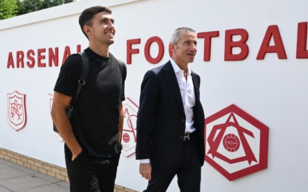 Andrea Berta: Người kiến tạo nên mùa hè bùng nổ của Arsenal với hơn 200 triệu bảng